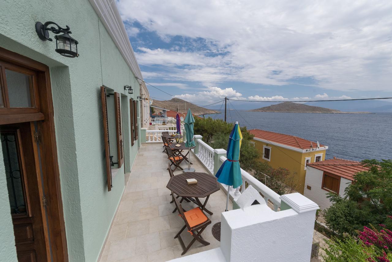 Roulas Apartments Chalki Town Exterior foto